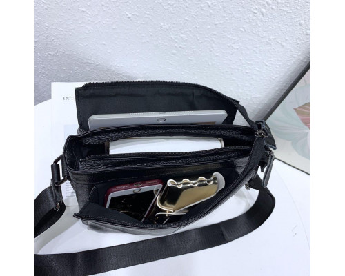 Мужская кожаная сумка-мессенджер, барсетка на одно плече 22x26x6 Tiding Bag 75-5271 черная