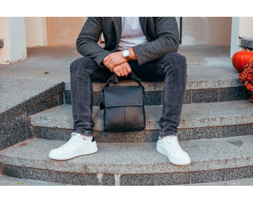 Мужская кожаная сумка-мессенджер, барсетка на одно плече 22x26x6 Tiding Bag 75-5271 черная