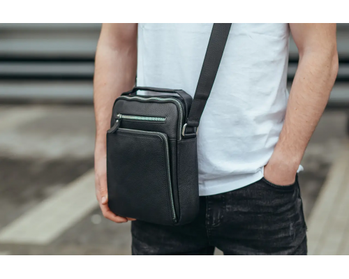 Кожаная мужская сумка-барсетка 21х26х6, мессенджер через плечо с ручкой Tiding Bag M32432 черный