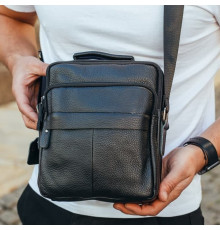 Сумка через плечо из натуральной кожи 22х24х6 / мессенджер для активного мужчины, черный