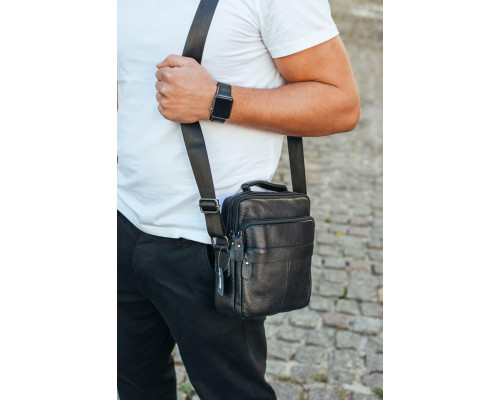 Сумка через плечо из натуральной кожи 22х24х6 / мессенджер для активного мужчины, черный