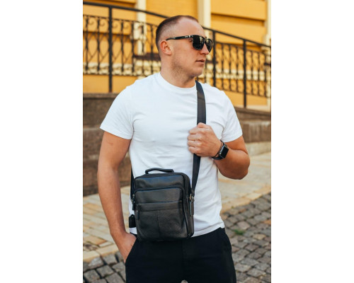 Сумка через плечо из натуральной кожи 22х24х6 / мессенджер для активного мужчины, черный