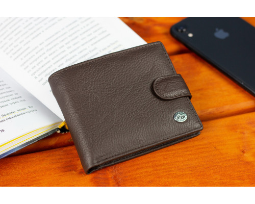 Кожаное мужское портмоне на кнопке ST Leather ST104 Коричневое