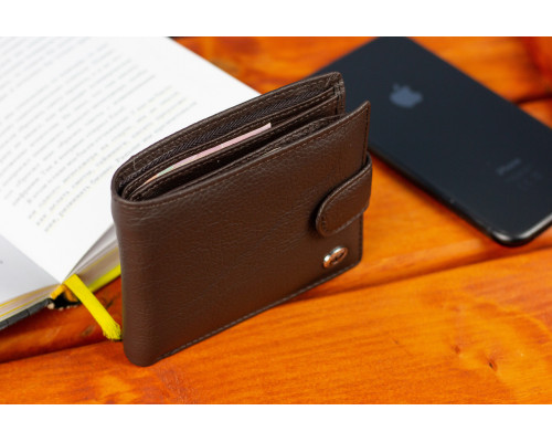 Кожаное мужское портмоне на кнопке ST Leather ST104 Коричневое