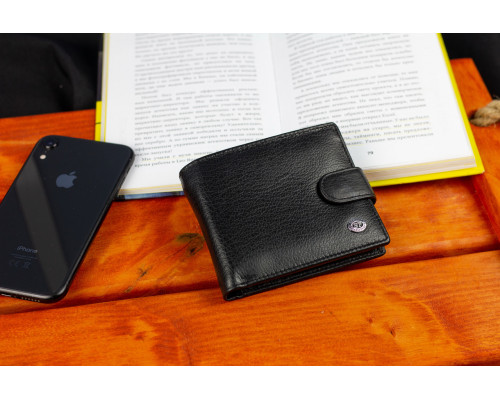 Черное мужское портмоне из натуральной кожи с фиксацией ST Leather ST103