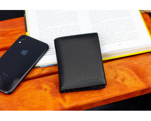 Черный мужской кошелек вертикального типа из натуральной кожи на магните Marco Coverna MC-1286