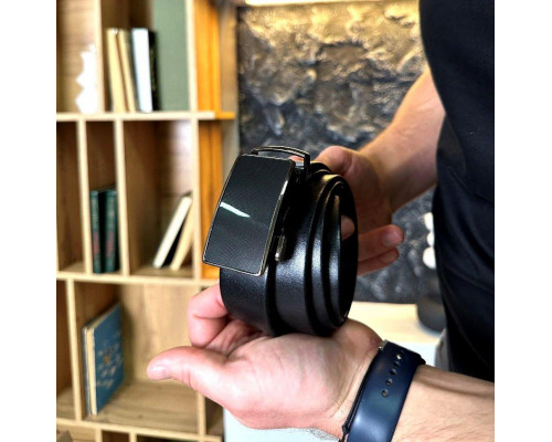 Мужской кожаный ремень с пряжкой автомат 3733