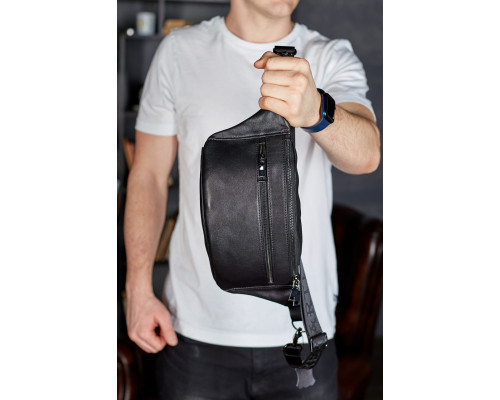 Стильная мужская бананка из натуральной гладкой кожи 14х25х10, нагрудная сумка для телефона NM-50358 черная