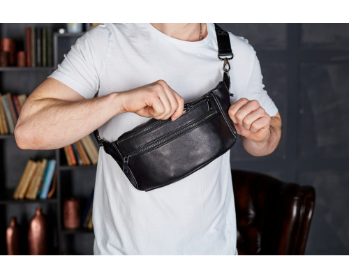 Стильная мужская бананка из натуральной гладкой кожи 14х25х10, нагрудная сумка для телефона NM-50358 черная