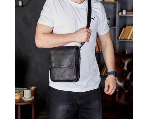 Мессенджер с клапаном через плечо 24х20х6, кожаная барсетка Tiding Bag TD-20033 черная