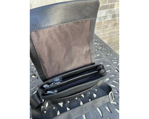 Кожаная мужская сумка через плечо 21х23х5.5, мягкая барсетка для гаджетов Tiding Bag 12977 черная