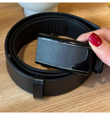 Мужской кожаный ремень с пряжкой автомат 8490