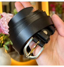 Кожаный женский ремень в черном цвете 6094