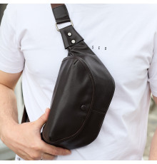 Мужской кожаный нагрудной рюкзак для телефона 14х29х8, сумка бананка для города и отдыха 70101 черная