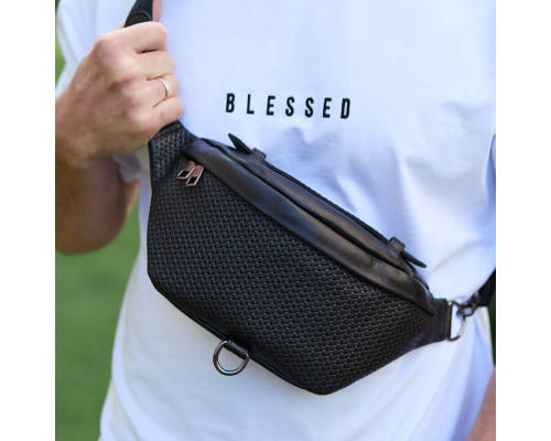 Стильная мужская бананка из натуральной гладкой кожи 22х27х8, нагрудной рюкзак с принтом NM-58744 черный