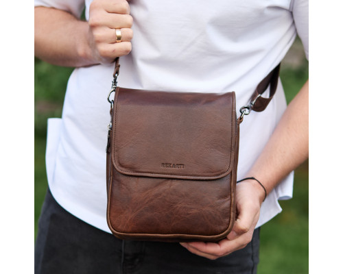 Барсетка с клапаном через плечо  24х20х6, мужская сумка с гладкой кожи Tiding Bag TD-81020 коричневая