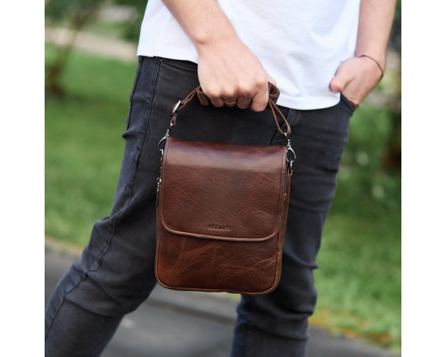 Барсетка с клапаном через плечо  24х20х6, мужская сумка с гладкой кожи Tiding Bag TD-81020 коричневая