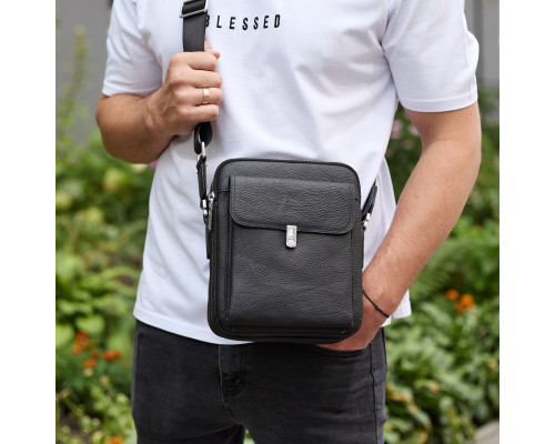 Сумка-барсетка мужская кожаная 24х20х8, компактный мессенджер для ежедневного использования, черная