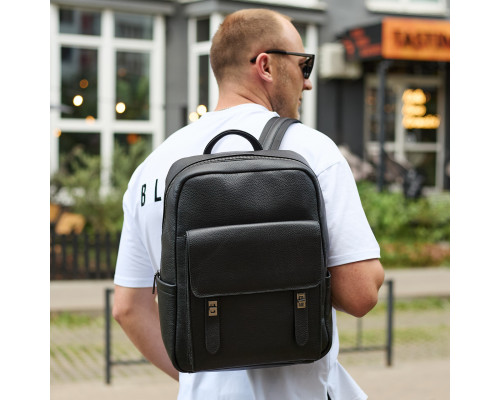 Стильный мужской кожаный рюкзак 40х30х17, практичный аксессуар для ноутбука и документов, черный
