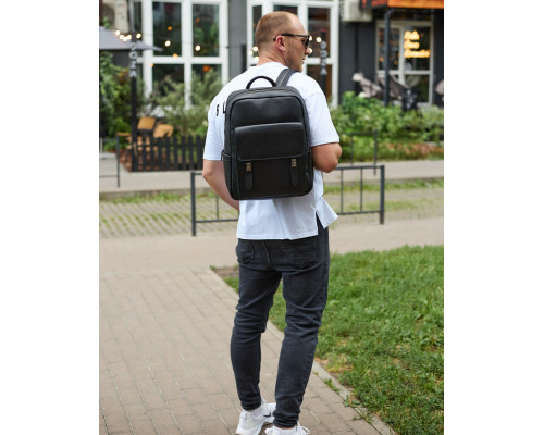 Стильный мужской кожаный рюкзак 40х30х17, практичный аксессуар для ноутбука и документов, черный
