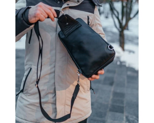 Чоловіча шкіряна сумка слінг Yozone гладкий чорий