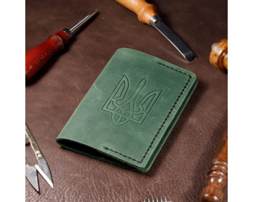 Чоловіча обкладинка на паспорт зелена Тризуб