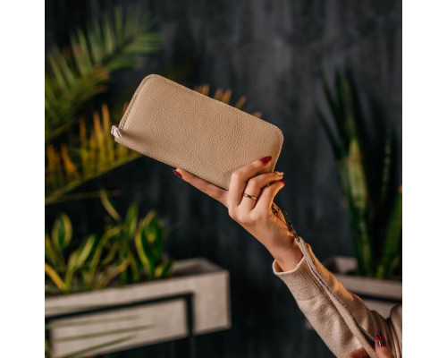 Жіночий клатч бежевий зернистий