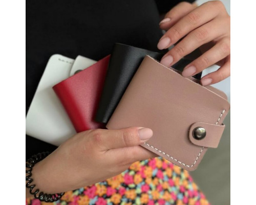 Женский розовый кошелек Бифолд