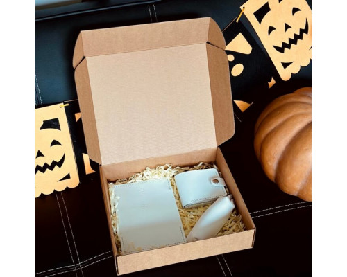 Женский набор из кошелька, обложки на паспорт и ключницы в белом цвете