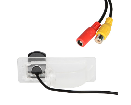 Автомобильная камера заднего вида Volkswagen Jetta 2013-2016 Skoda Rapid 2012-2016 (976)