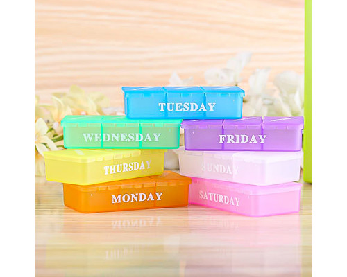 Таблетница органайзер для таблеток FY-8830 на 21 отделение Green